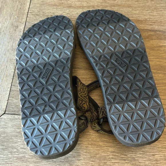 Teva Men’s Sandals NEW - Picture 7 of 8